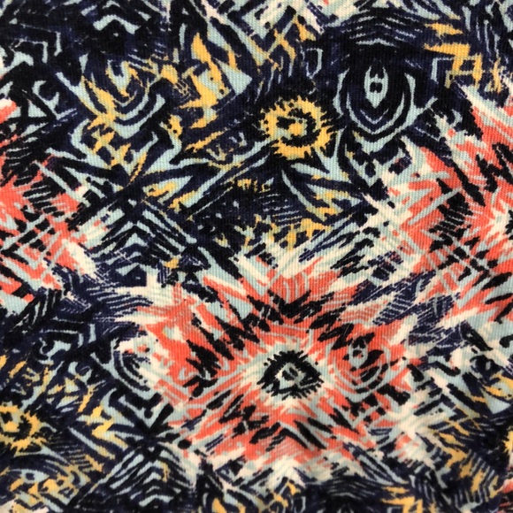 Lularoe perfect tee - Picture 5 of 6